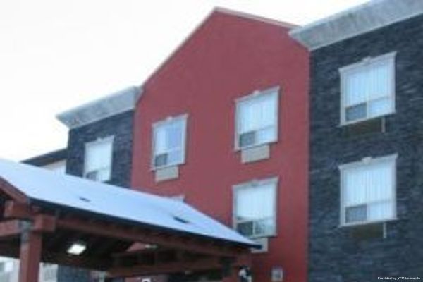 LAKEVIEW INN SLAVE LAKE (Whitecourt)